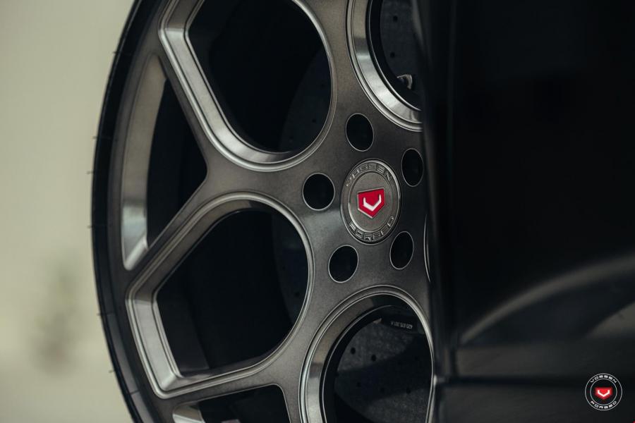 Колеса Audi R8 on Vossen Wheels (CG-205) 2016 года  (фото 15 из 16)